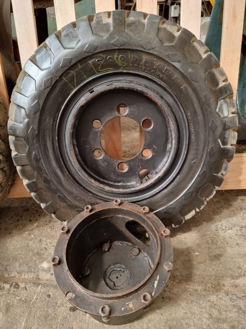 Pneu para empilhadeira