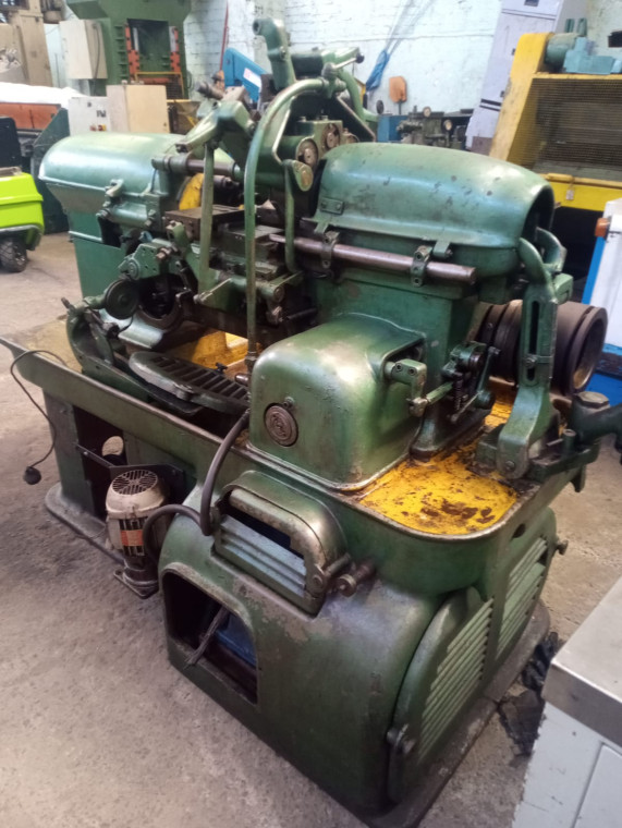 Torno Copiador Automático