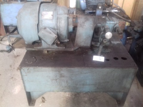 Unidade Hidráulica motor e tanque