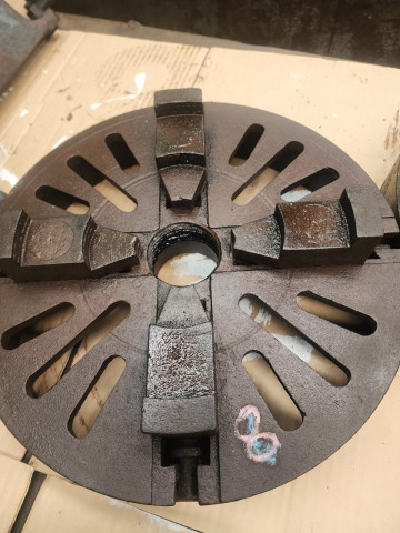 Placa usada de torno