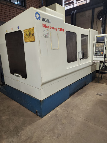 Centro de usinagem Romi D-1250